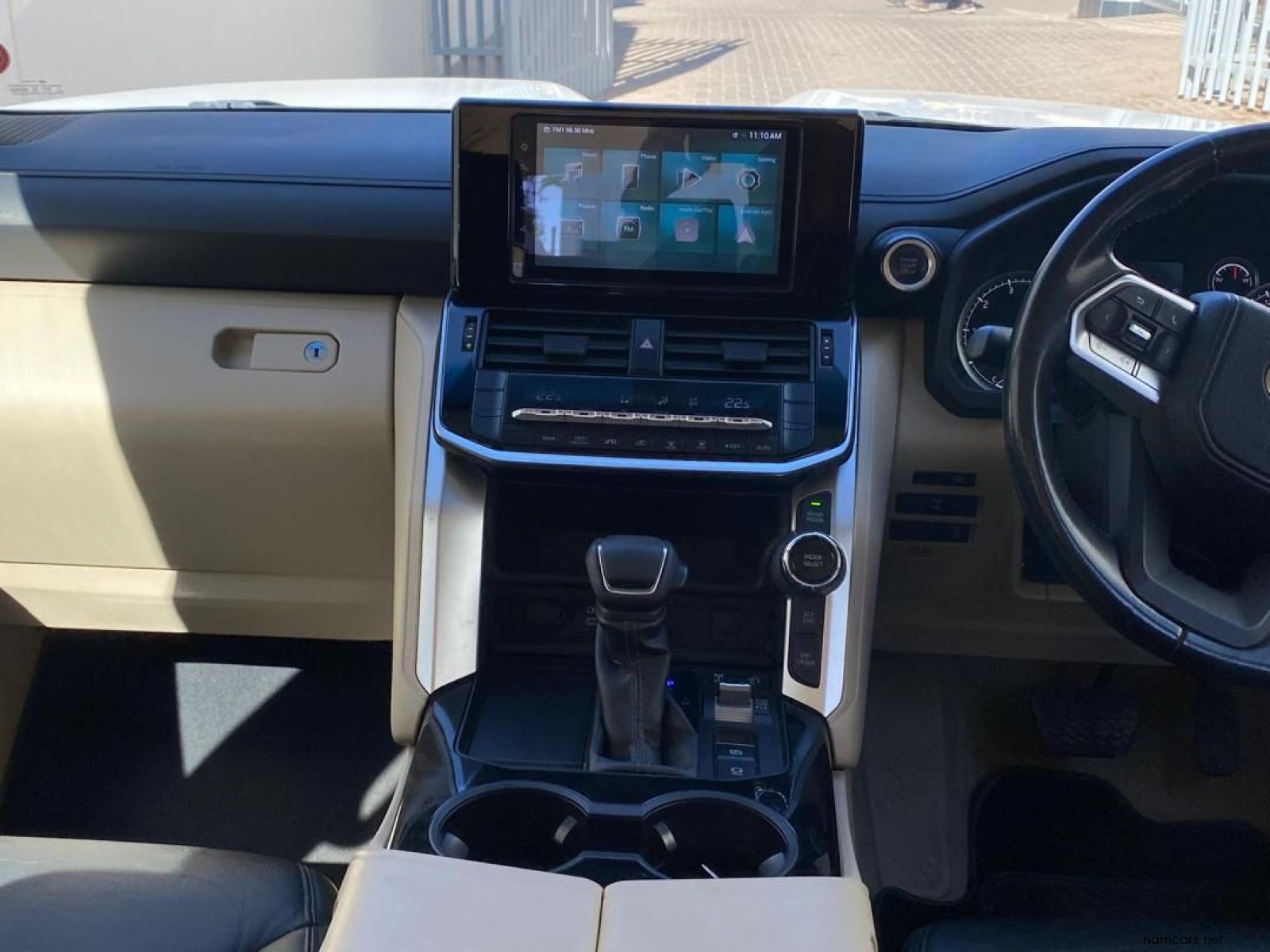 2022 Toyota Land Cruiser 300 3.3D V6 GX-R photo