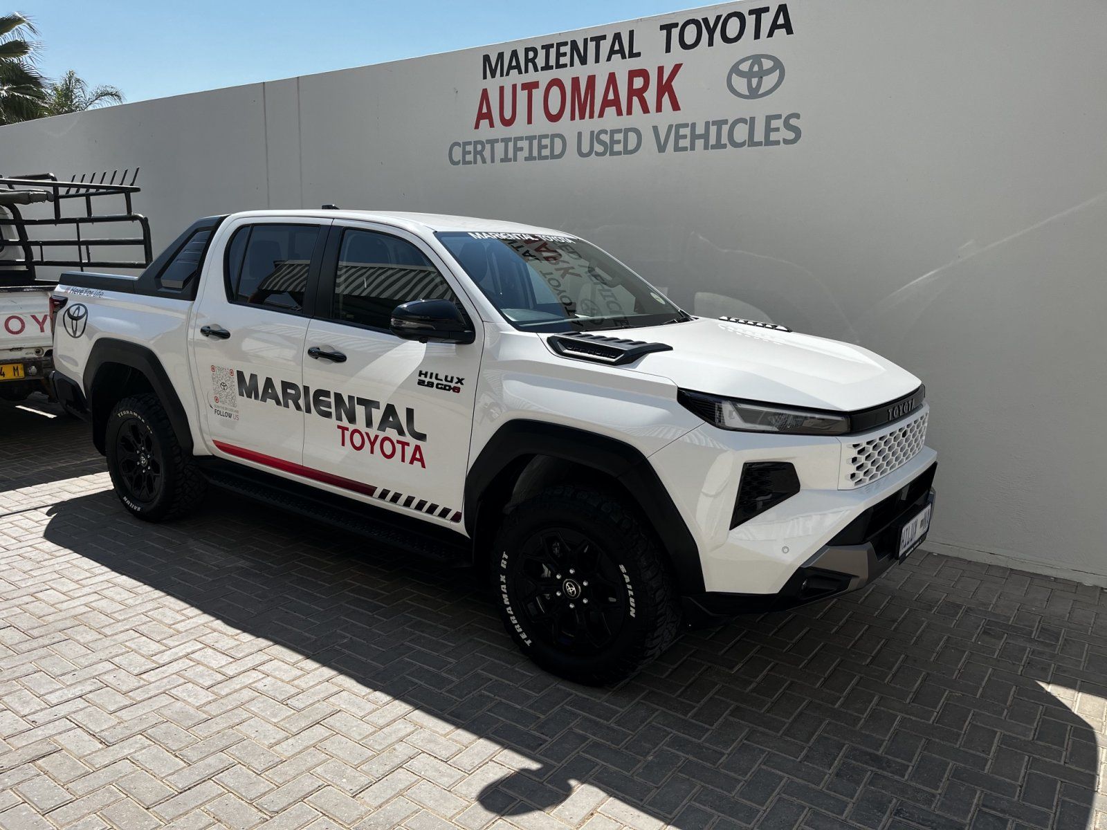 Toyota HILUX DC LEGEND AT RB in Namibia