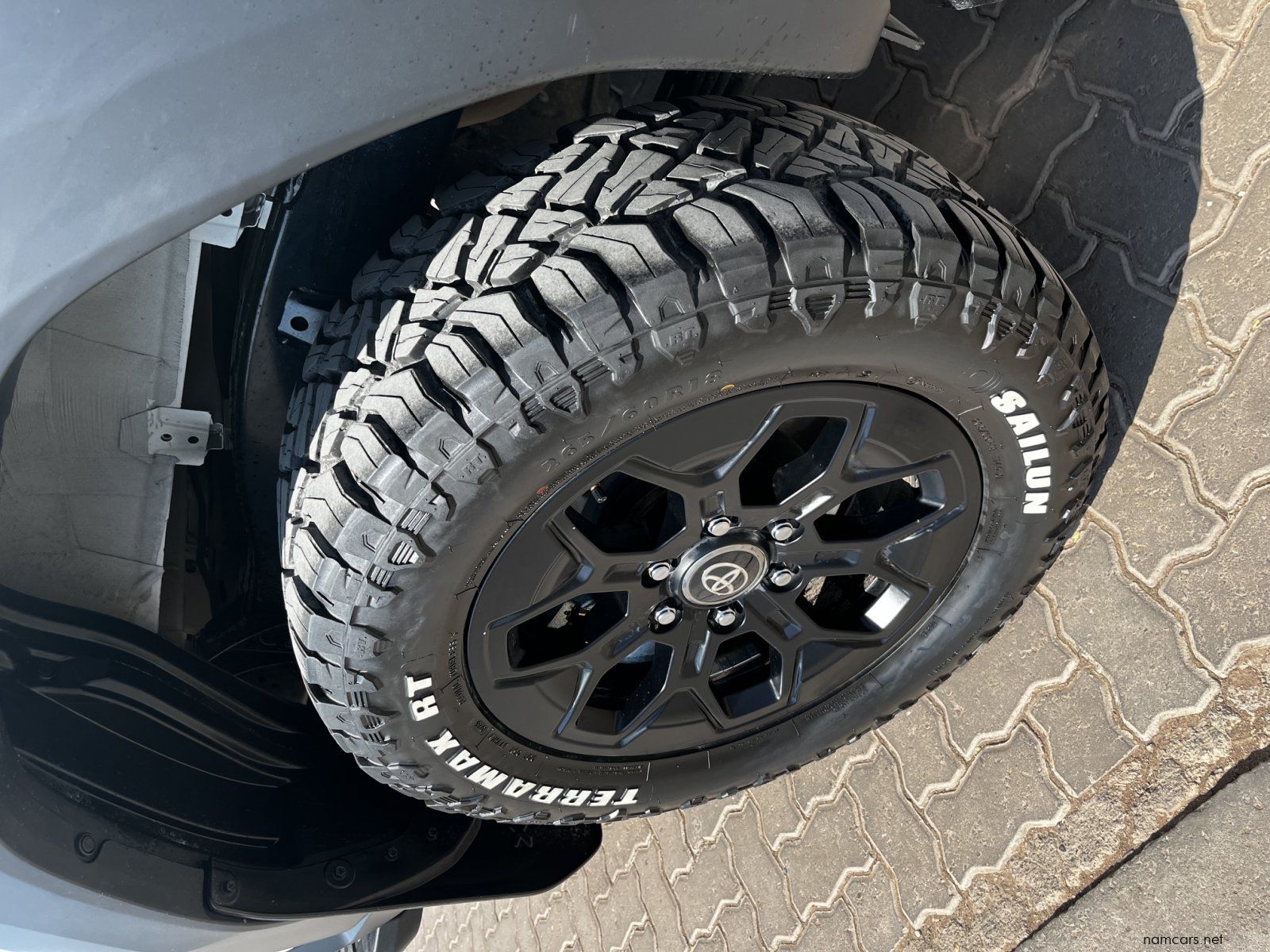 2026 Toyota HILUX DC LEGEND AT RB photo