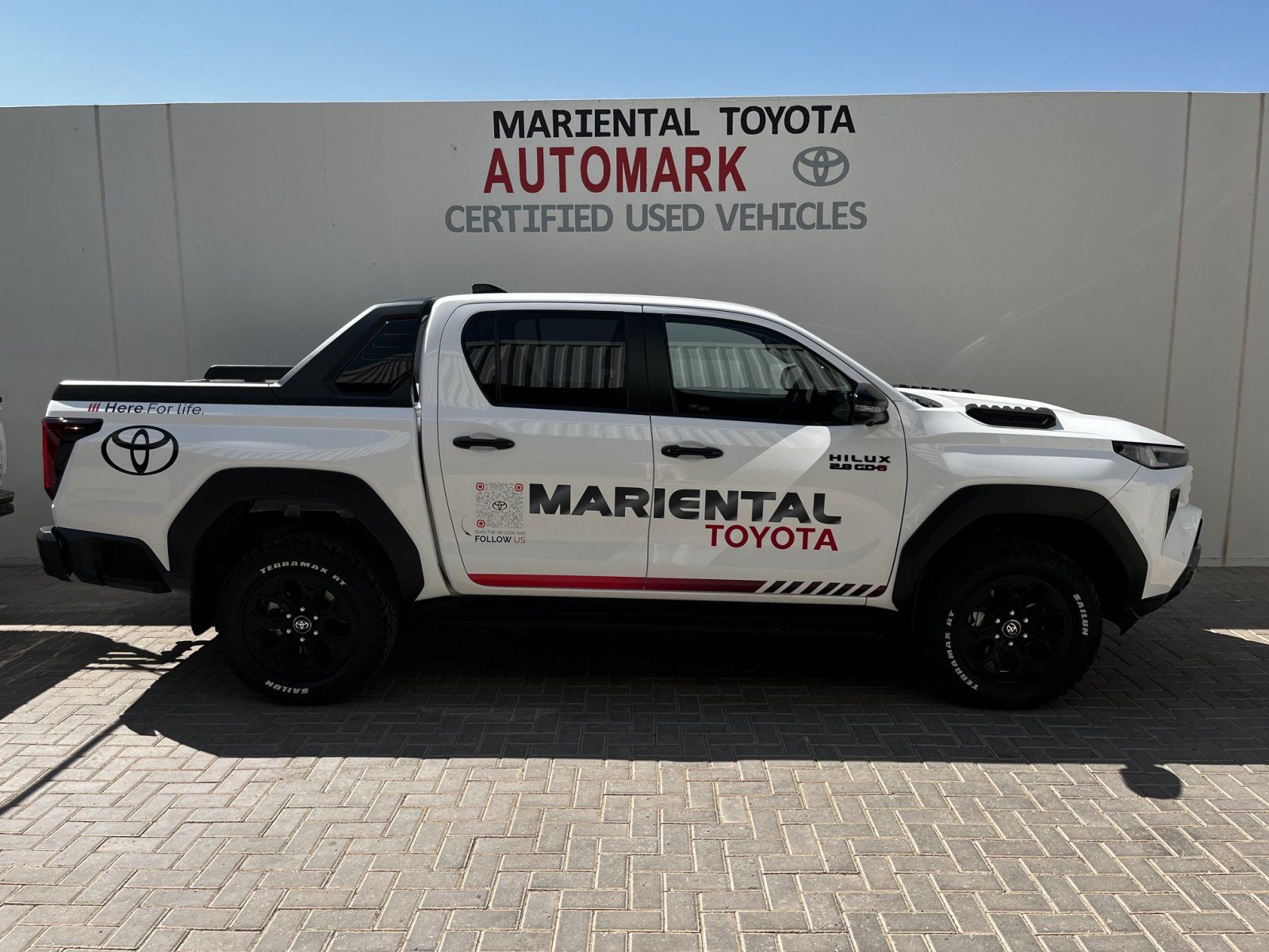 2026 Toyota HILUX DC LEGEND AT RB photo