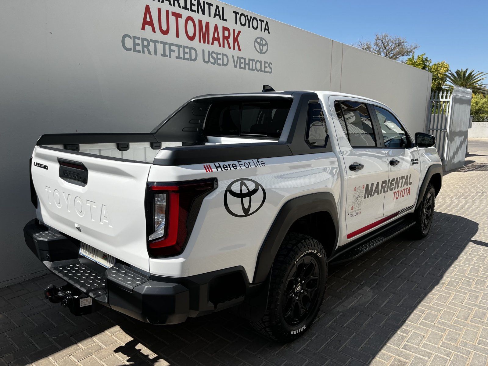 2026 Toyota HILUX DC LEGEND AT RB photo