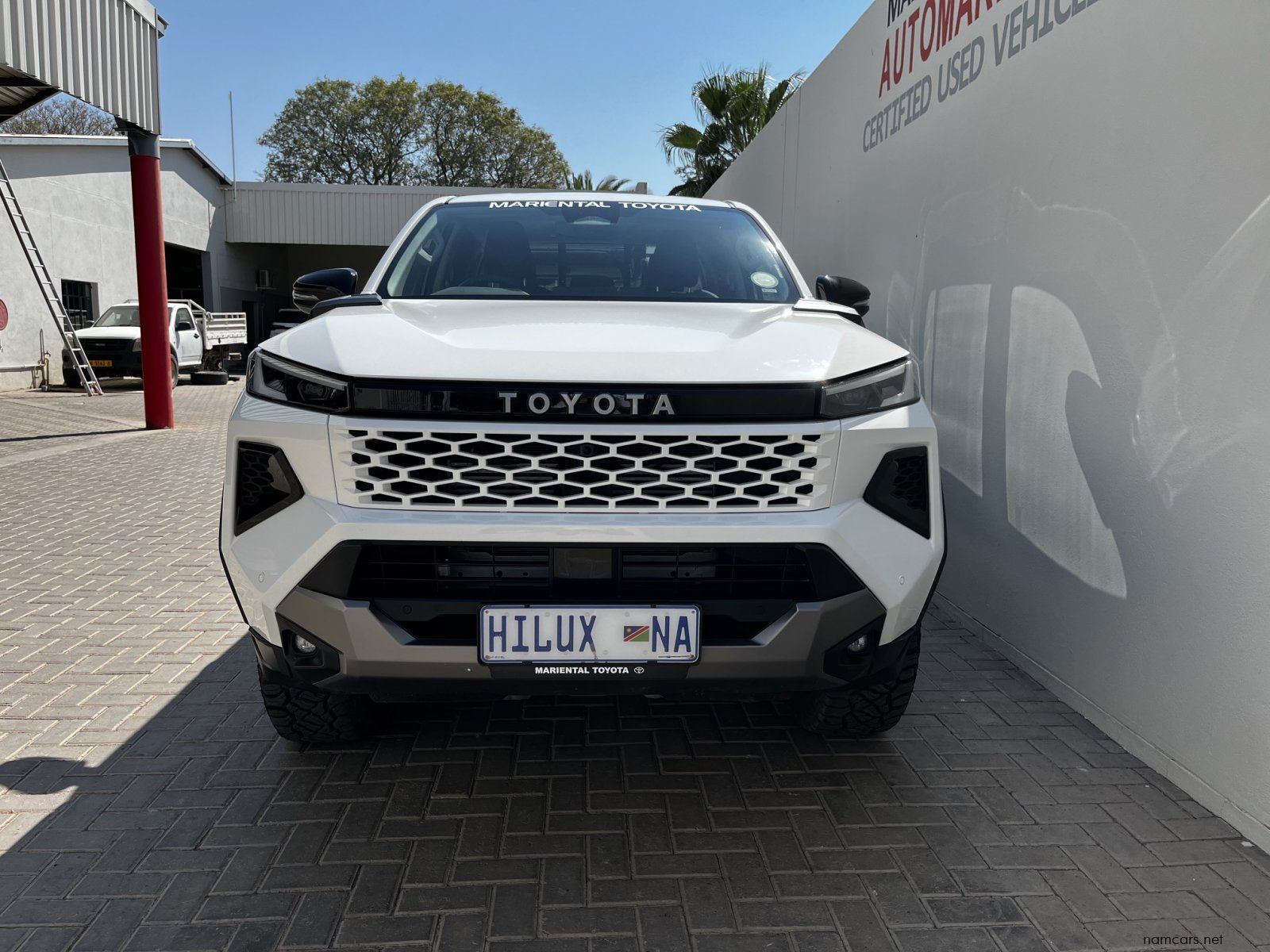 2026 Toyota HILUX DC LEGEND AT RB photo