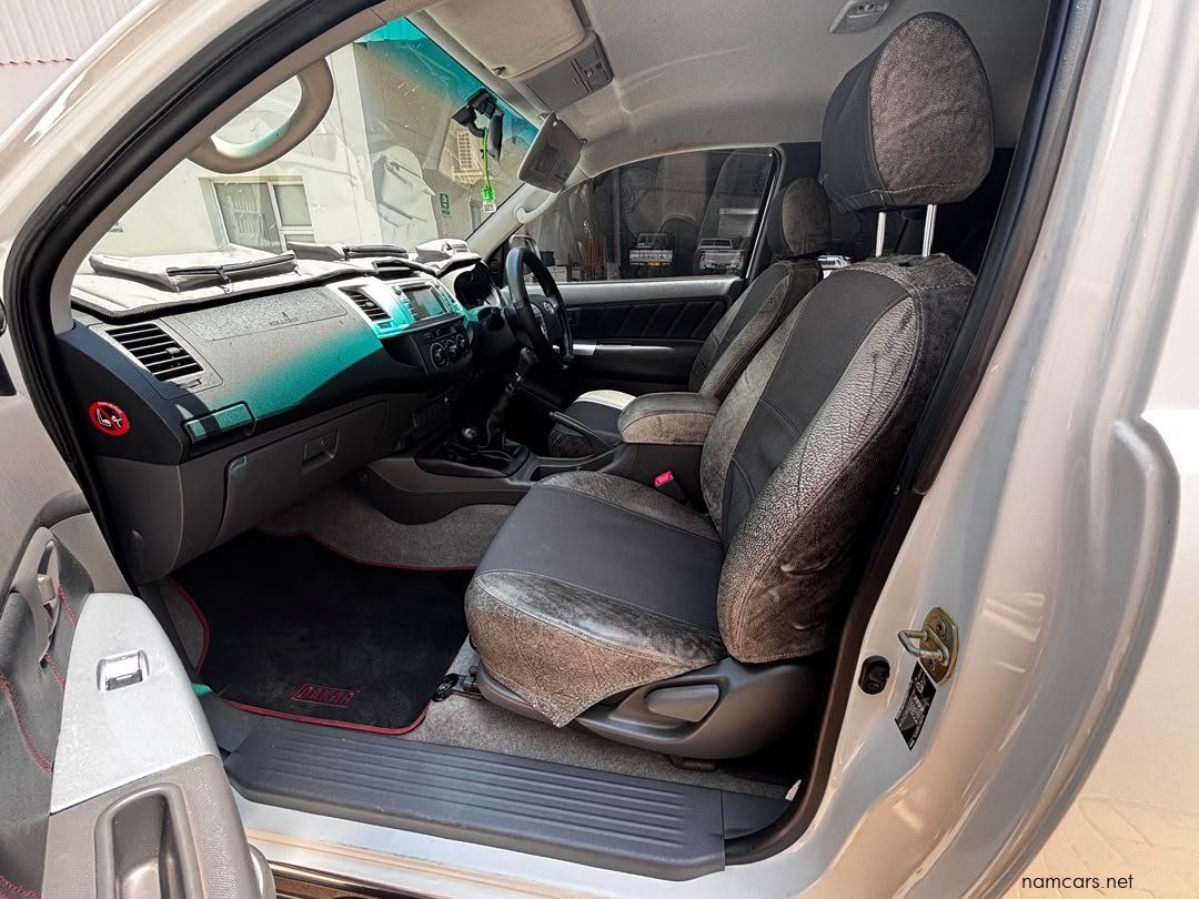 2013 Toyota Hilux Extra Cab XC 3.0 D-4D 4X4 DAKAR photo