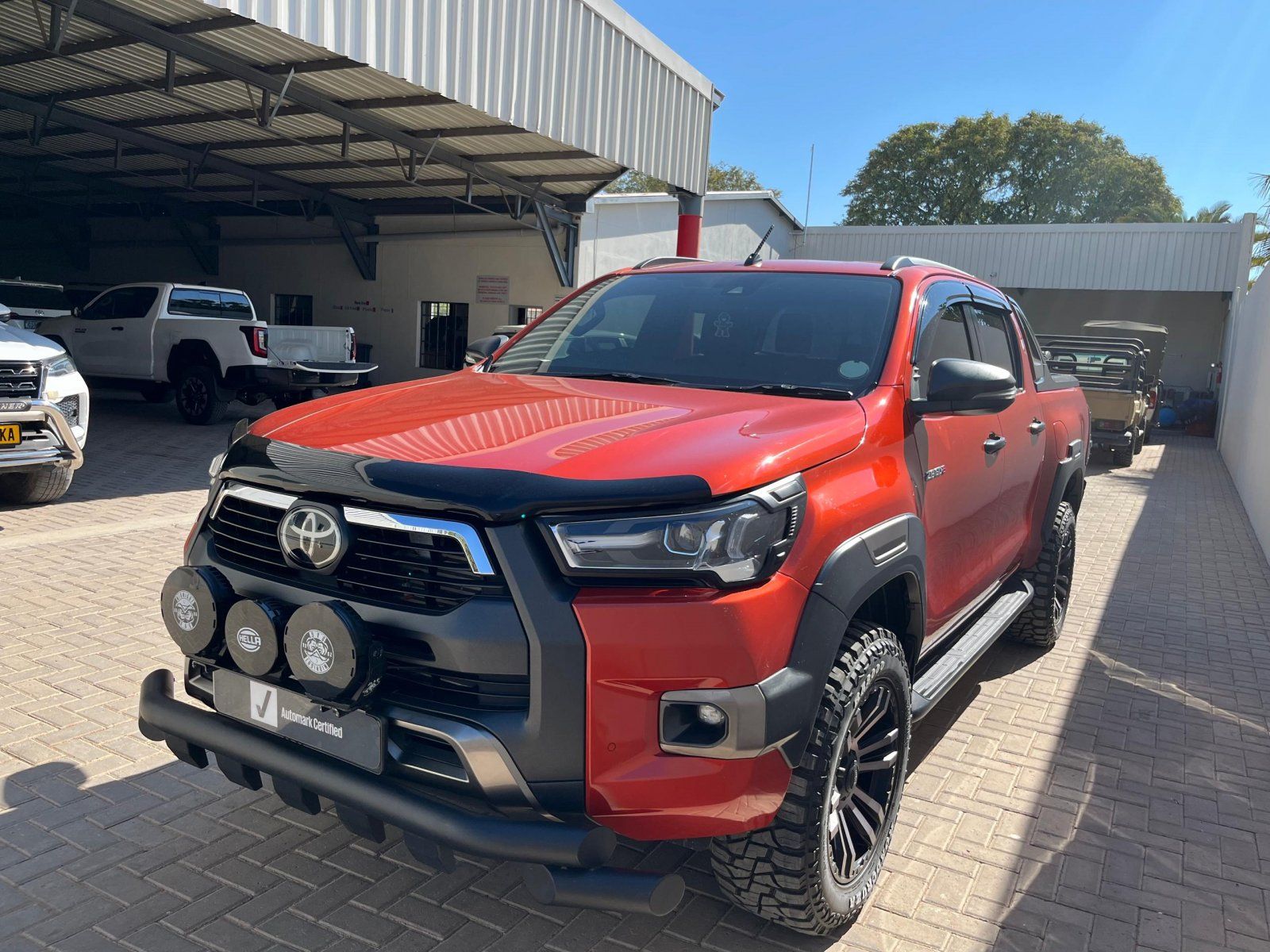2021 Toyota Hilux Double Cab 2.8 4X4 LGD RS MT photo