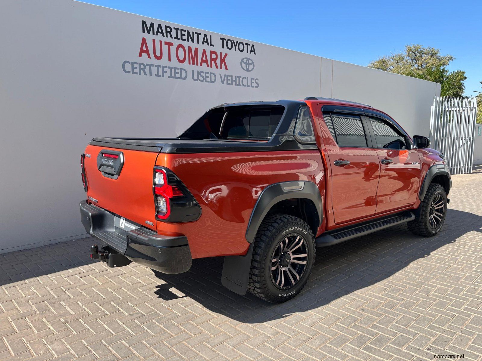 2021 Toyota Hilux Double Cab 2.8 4X4 LGD RS MT photo