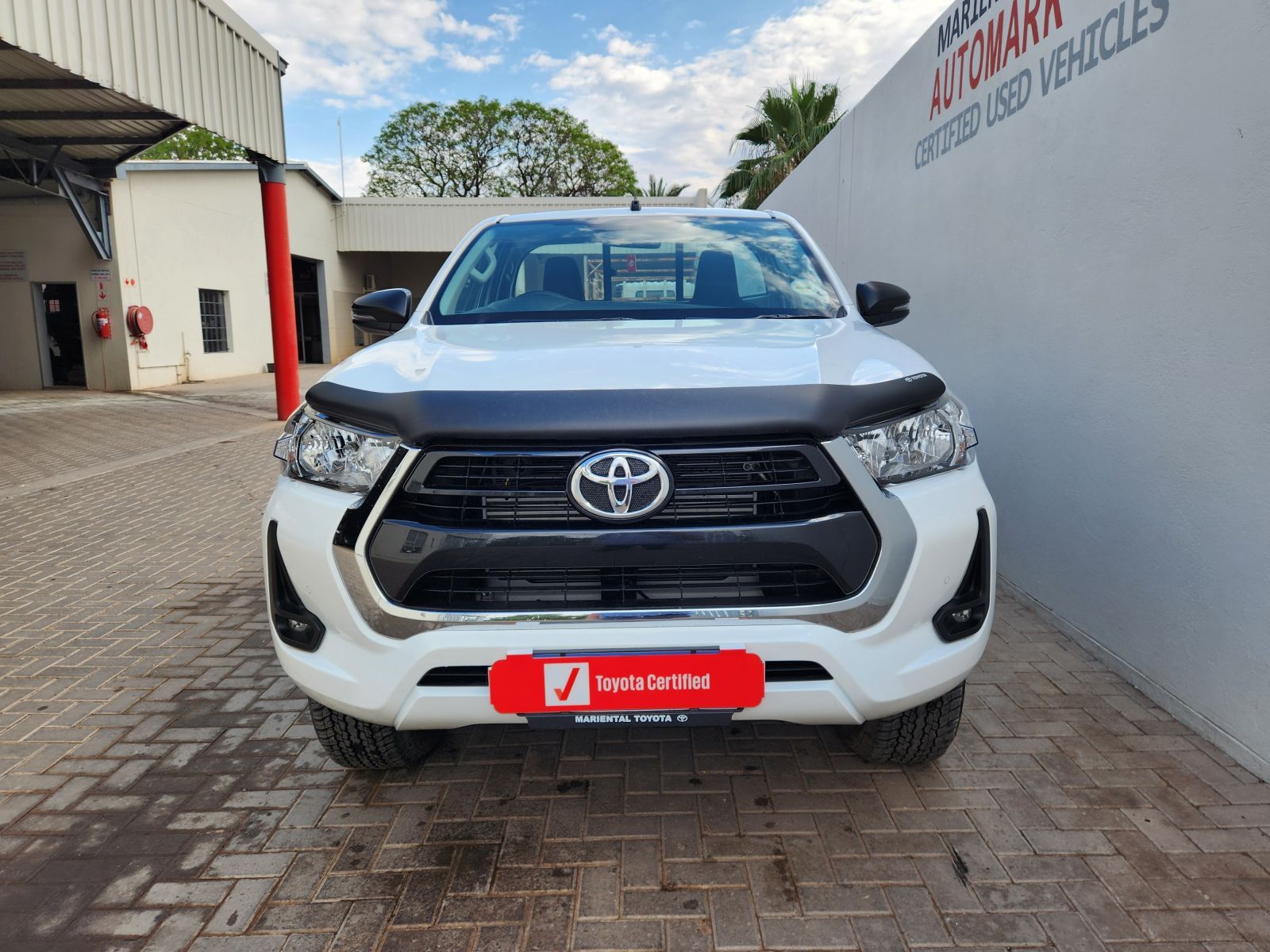 2026 Toyota Hilux SC 2.4GD6 4X4 Raider MT photo