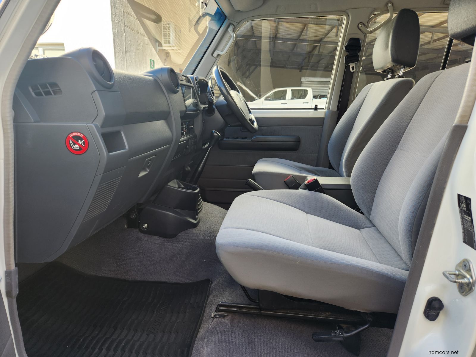 2020 Toyota Land Cruiser SW 4.5 V8 Diesel photo