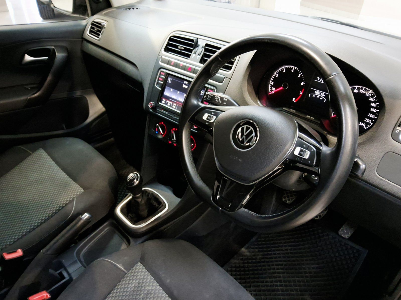 2023 Volkswagen POLO 1.6 HIGHLINE photo