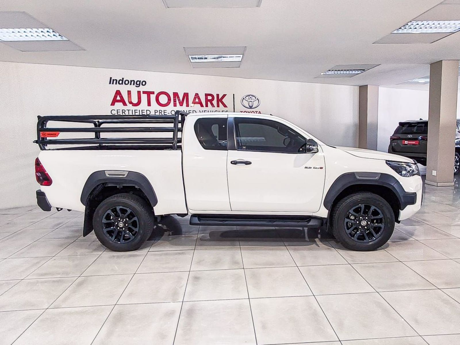 2024 Toyota Hilux 2.8 Gd-6 Rb Legend 4x4 P/u E/cab photo