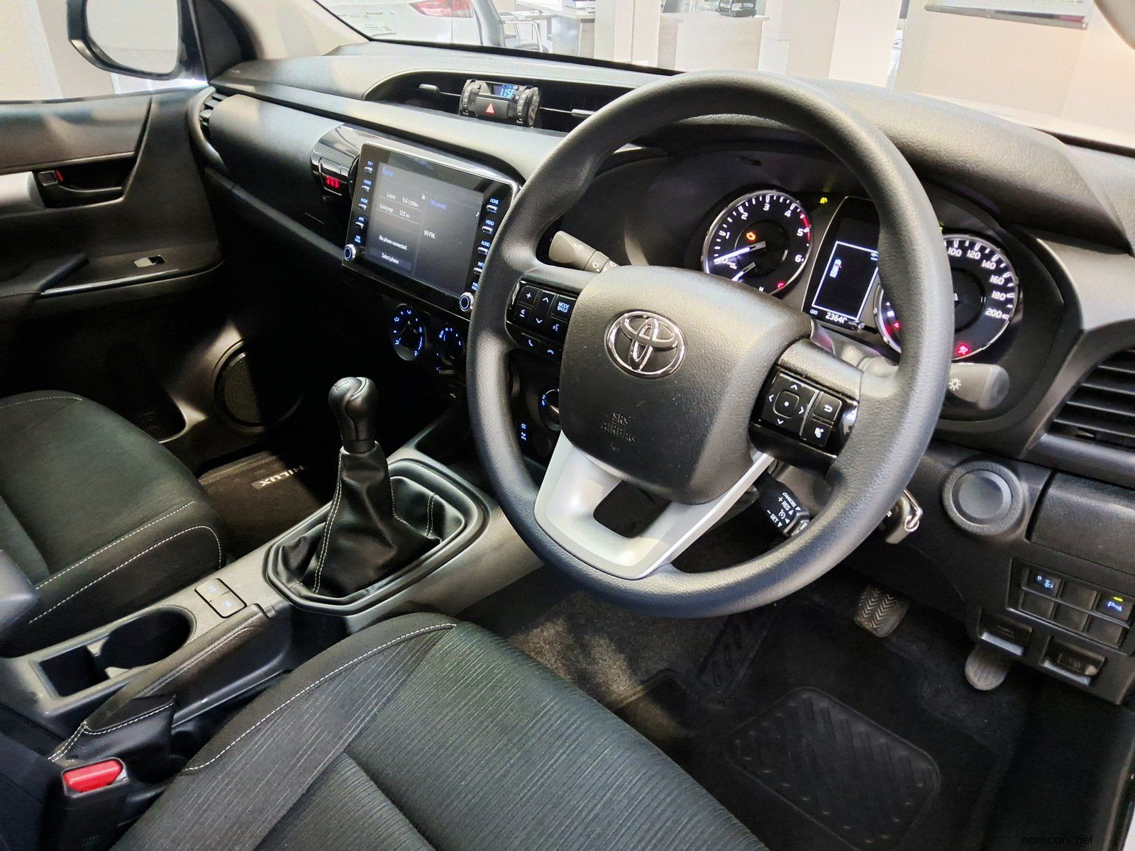 2026 Toyota HILUX 2.4GD6 4X4 P/U D/C M/T. photo