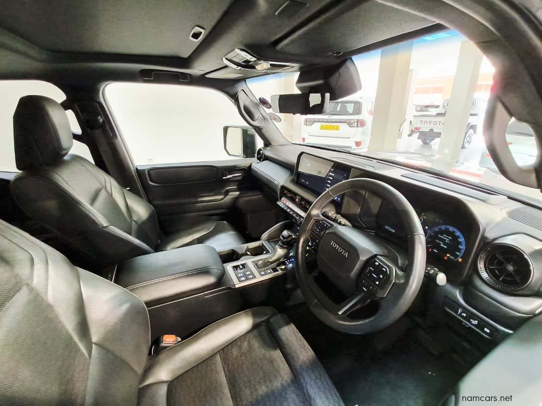 2024 Toyota Prado Vx-r 2.8gd A/t photo