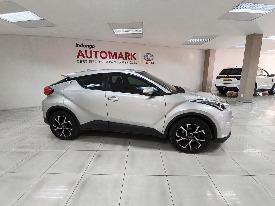 2020 Toyota C-hr 1.2t Plus photo