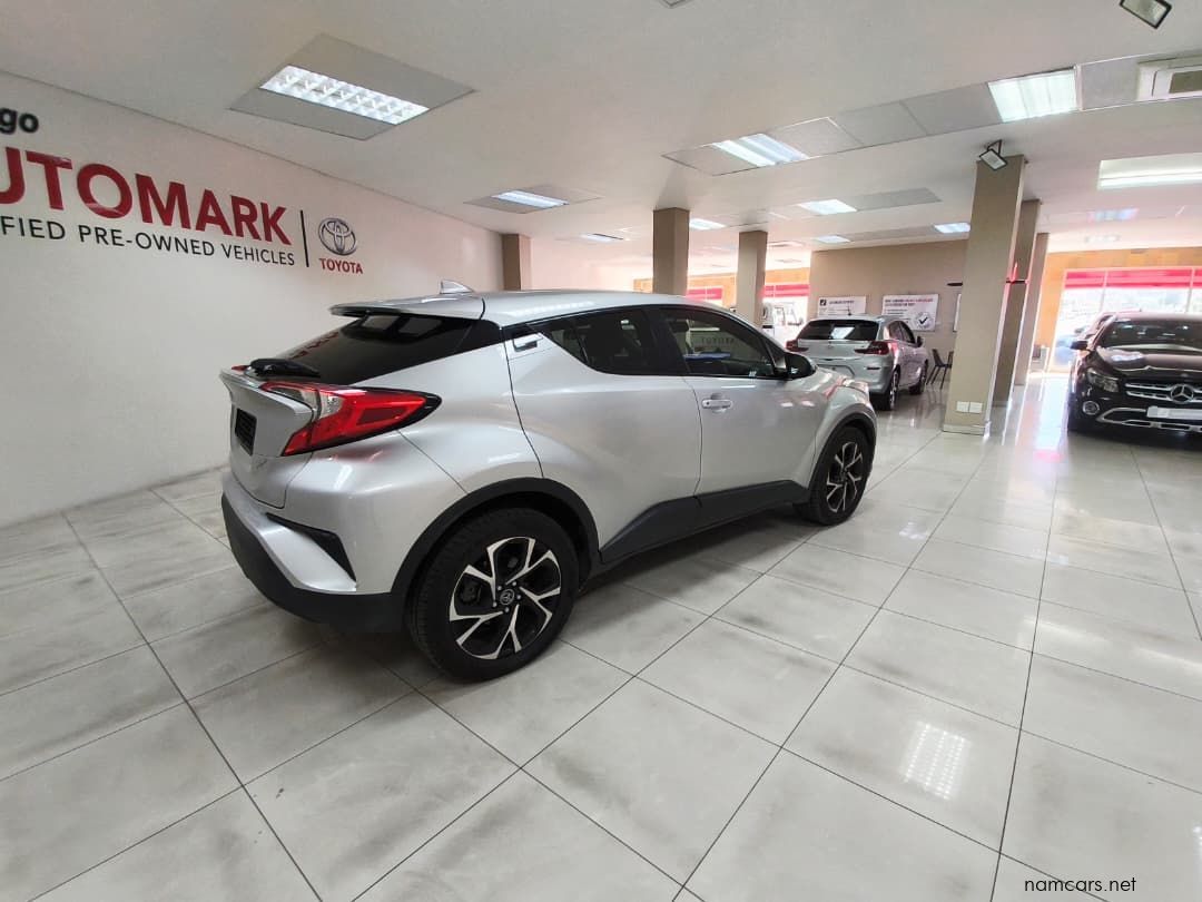 2020 Toyota C-hr 1.2t Plus photo