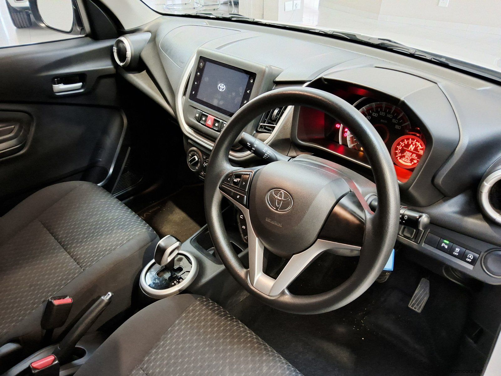 2025 Toyota Vitz 1.0 Xr A/t photo