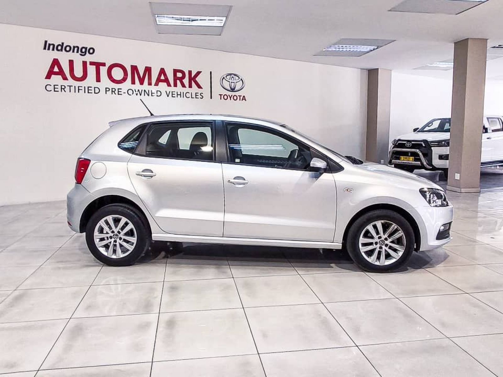 2023 Volkswagen Polo Vivo 1.6 Comfortline Tip (5dr) photo