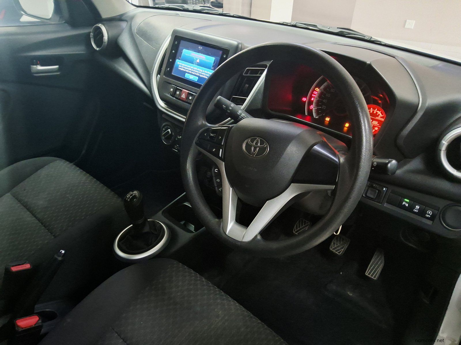 2025 Toyota Vitz 1.0 XR photo