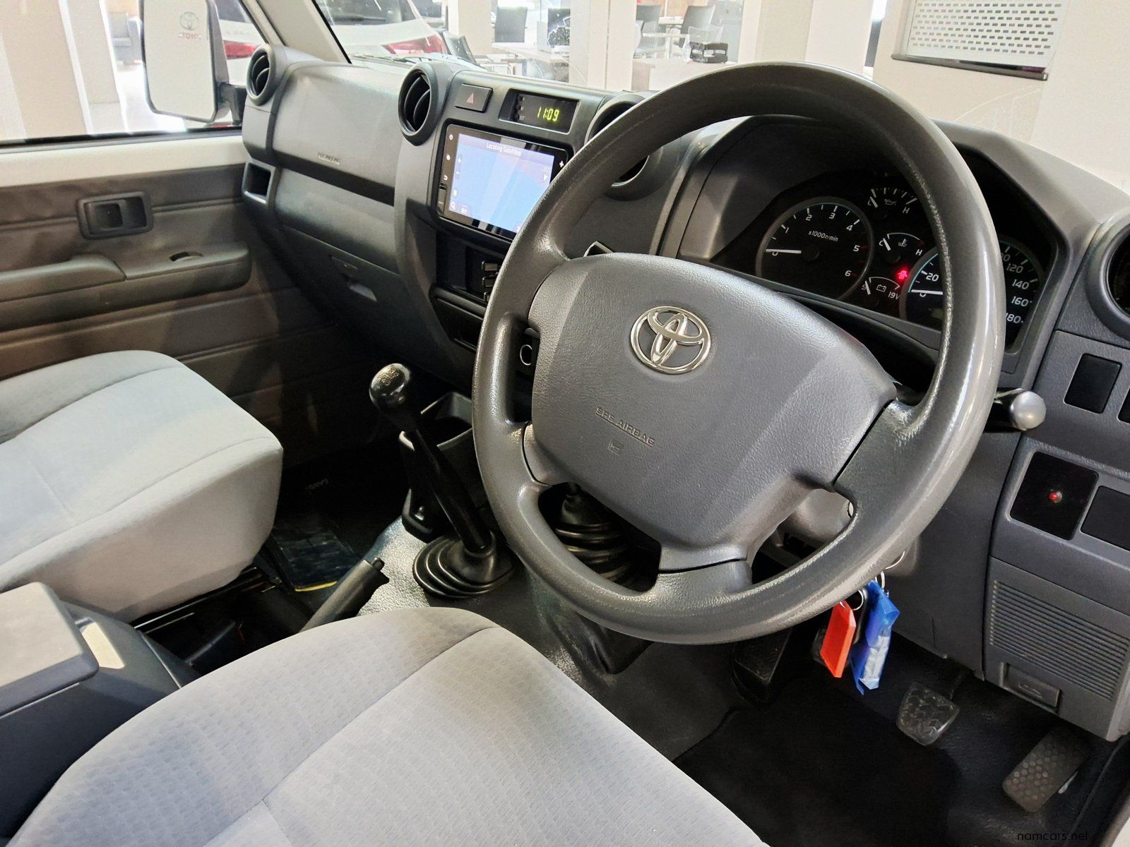 2023 Toyota LANDCRUISER 79 4.2D P/U D/C. photo