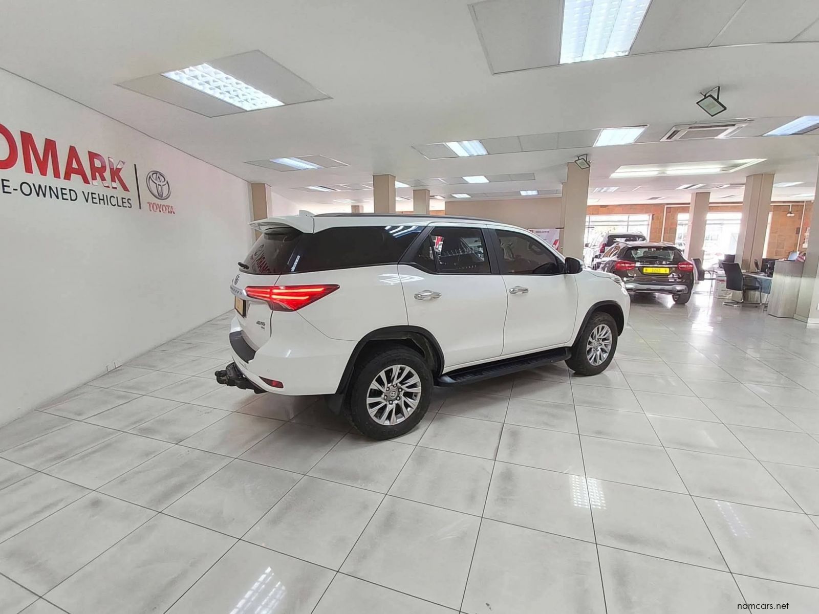 2021 Toyota Fortuner 2.8gd-6 4x4 A/t photo