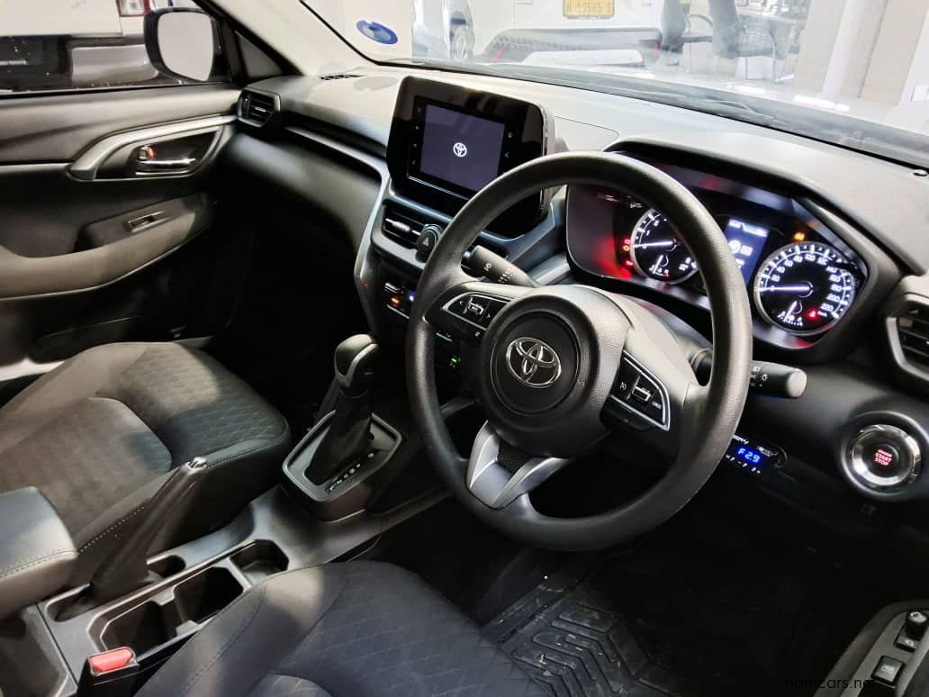 2024 Toyota Urban Cruiser 1.5 Xr A/t photo