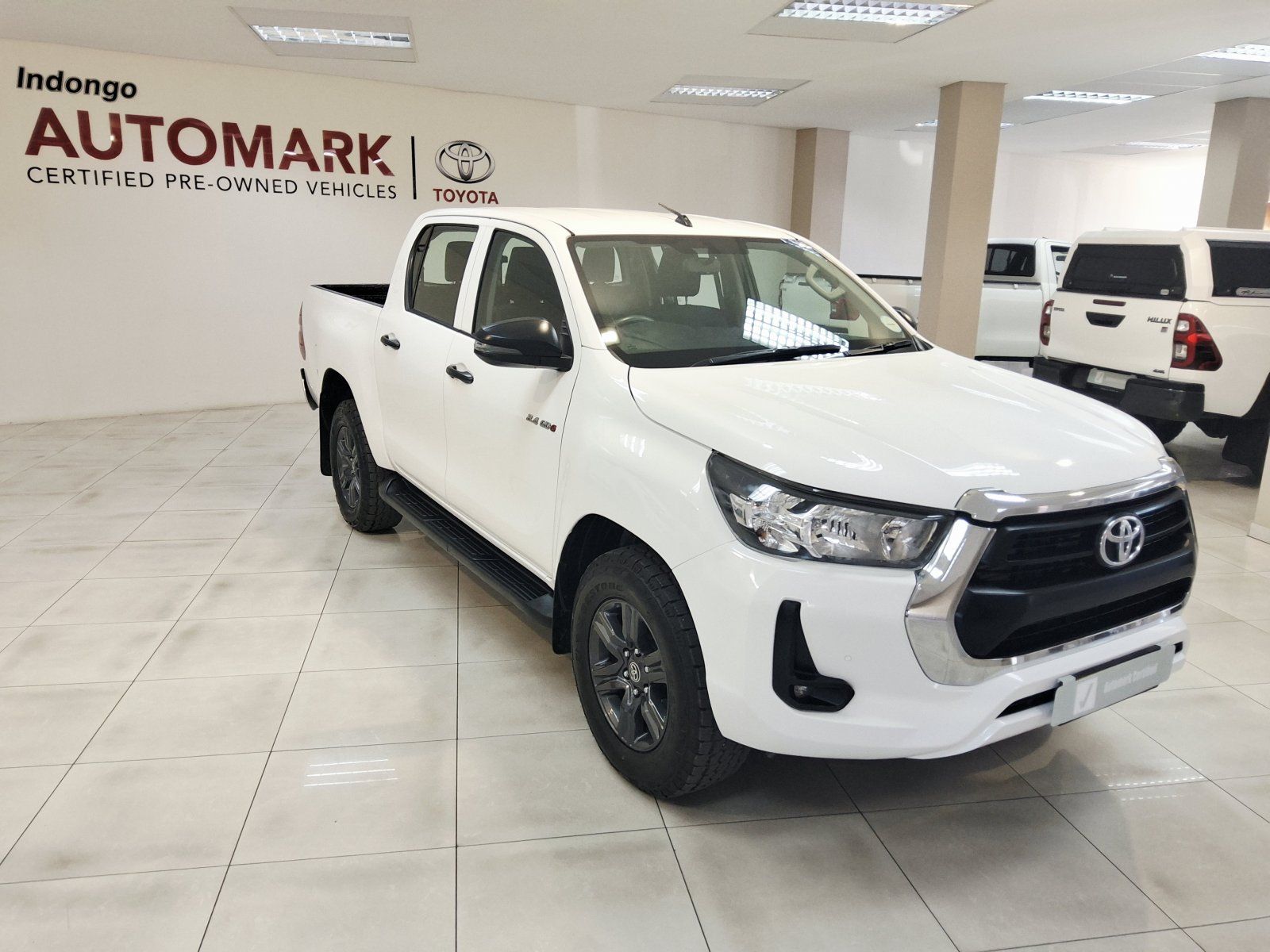 2023 Toyota HILUX 2.4GD6 4X4 RAIDER A/T P/U D/C. photo