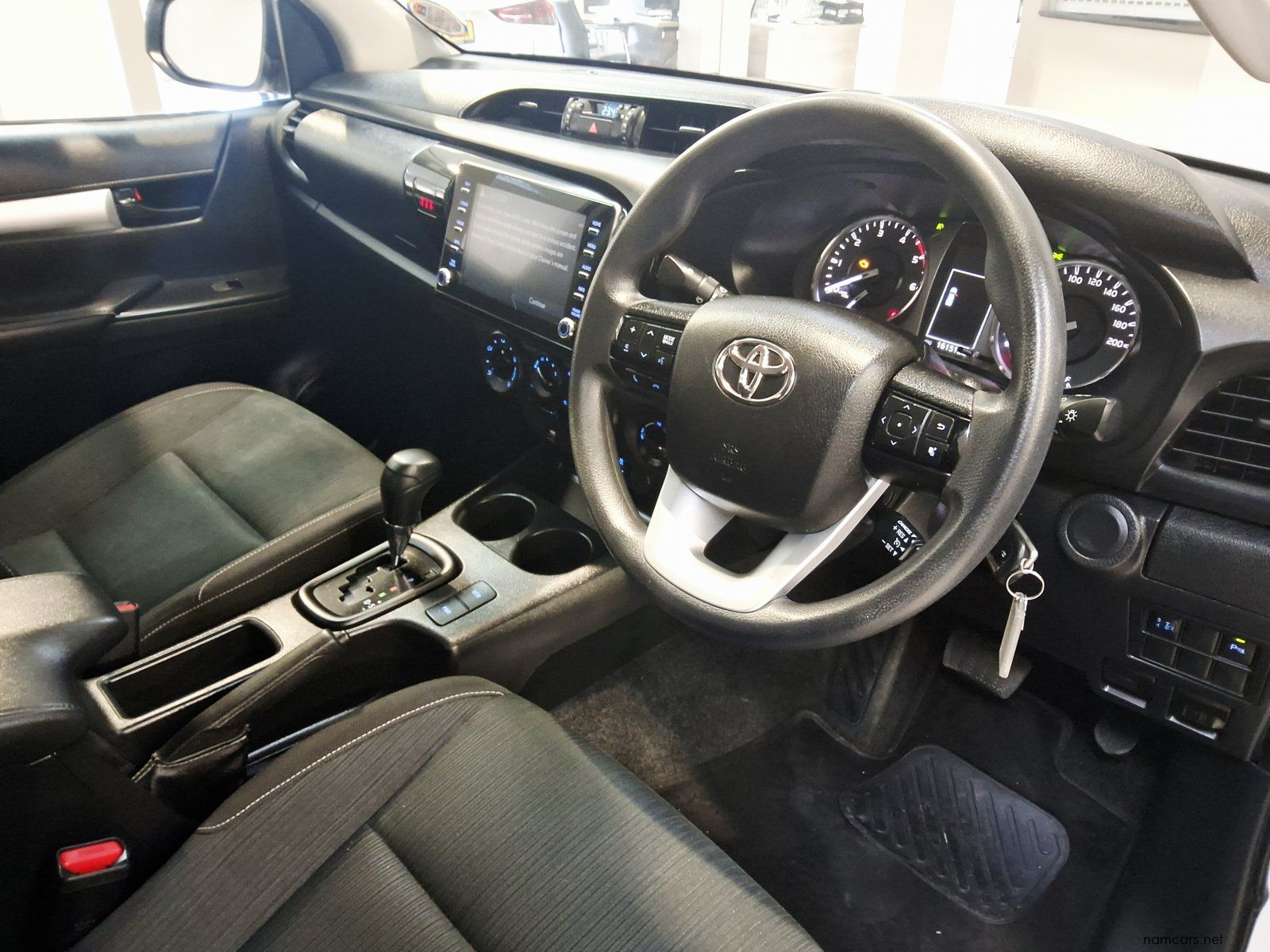 2023 Toyota HILUX 2.4GD6 4X4 RAIDER A/T P/U D/C. photo