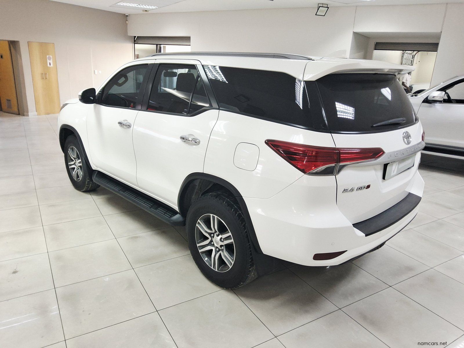 2022 Toyota Fortuner 2.4 GD6 4X4 A/T photo