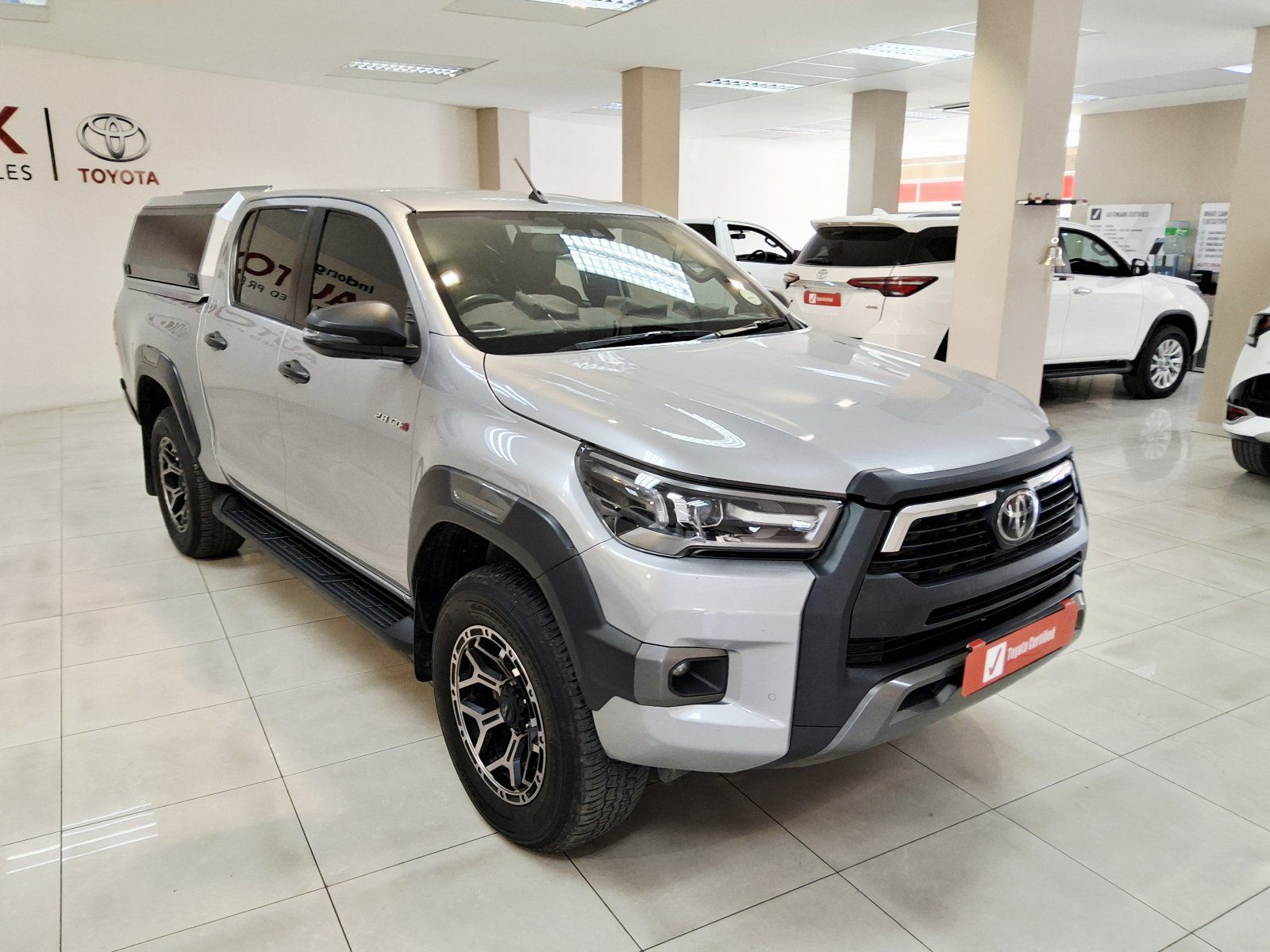 2024 Toyota Hilux 2.8 GD-6 RB LEGEND 4x4 A/T P/U D/C photo