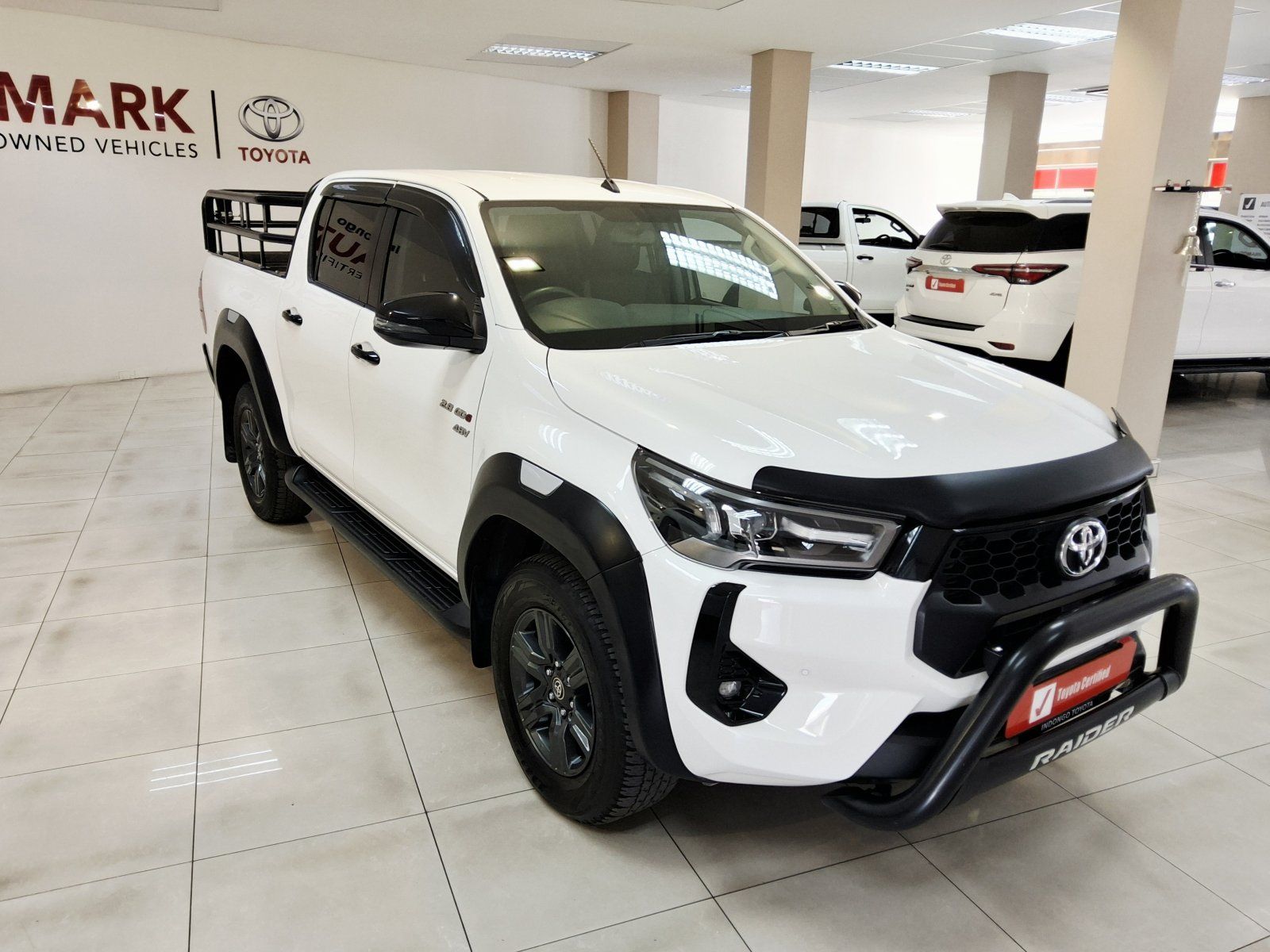 2025 Toyota Hilux 2.8Gd6 RB Raider 4x4 A/t P/u D/c (mhev) photo