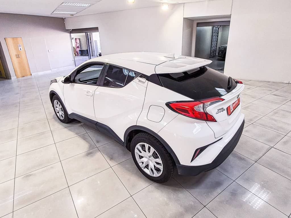 2021 Toyota C-hr 1.2t photo