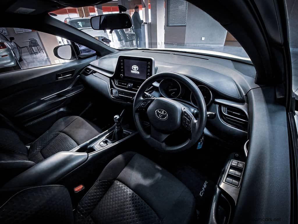 2021 Toyota C-hr 1.2t photo