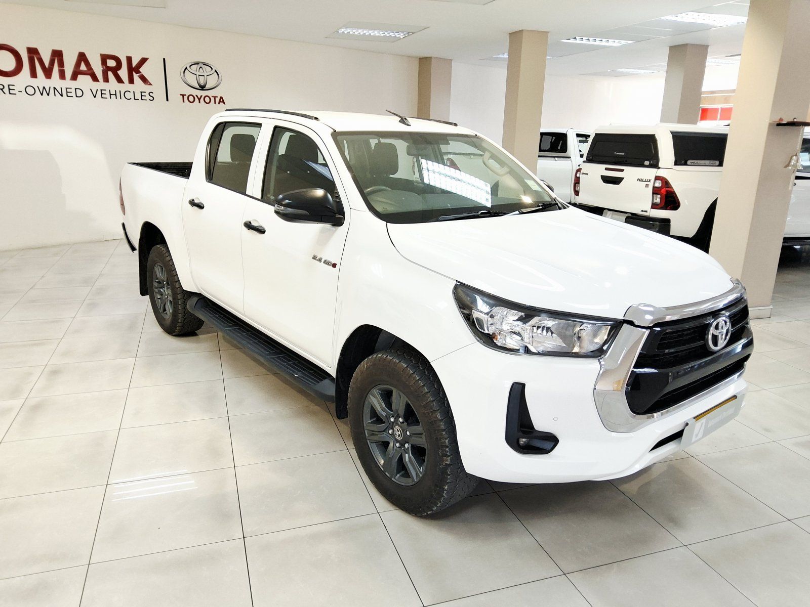 2023 Toyota HILUX 2.4 GD6 RAIDER 4X4 A/T P/U D/C. photo