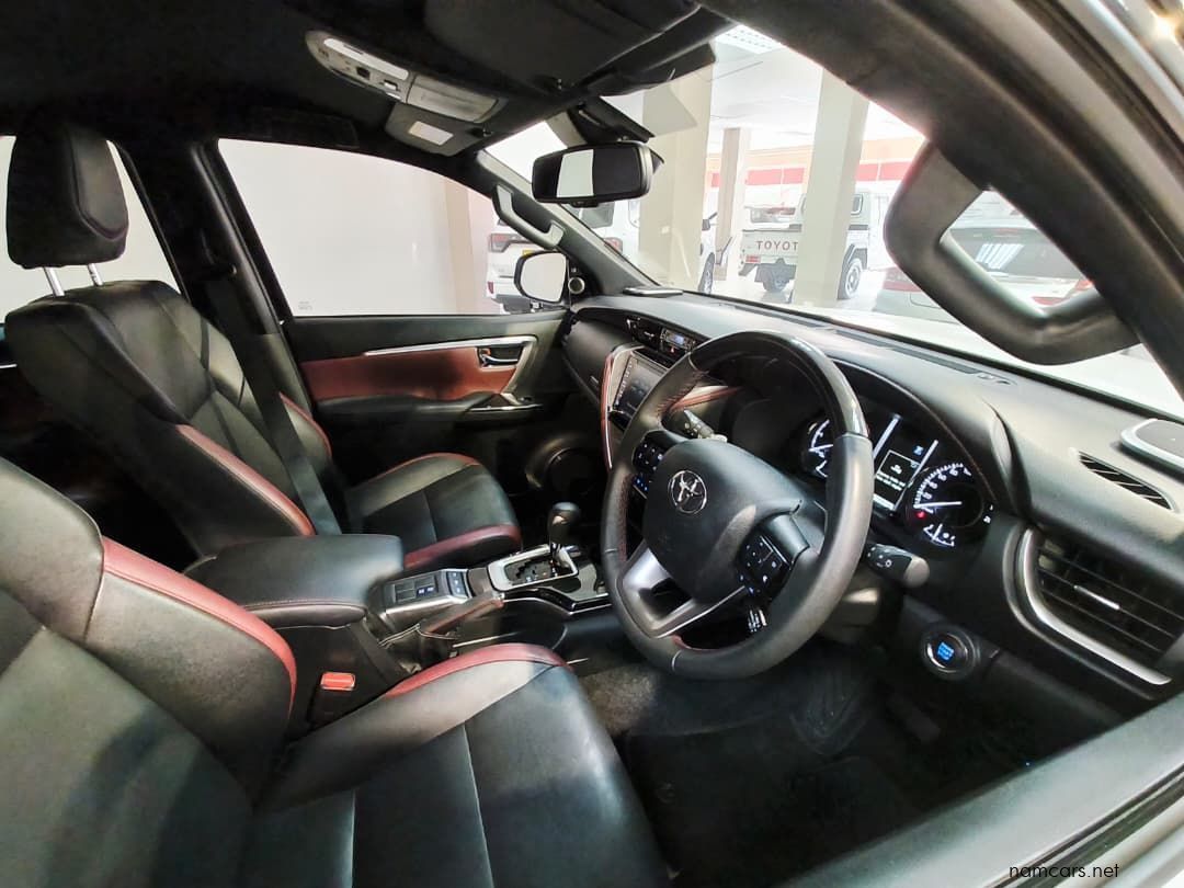 2024 Toyota Fortuner 2.8 Gd-6 4x4 Vx A/t photo
