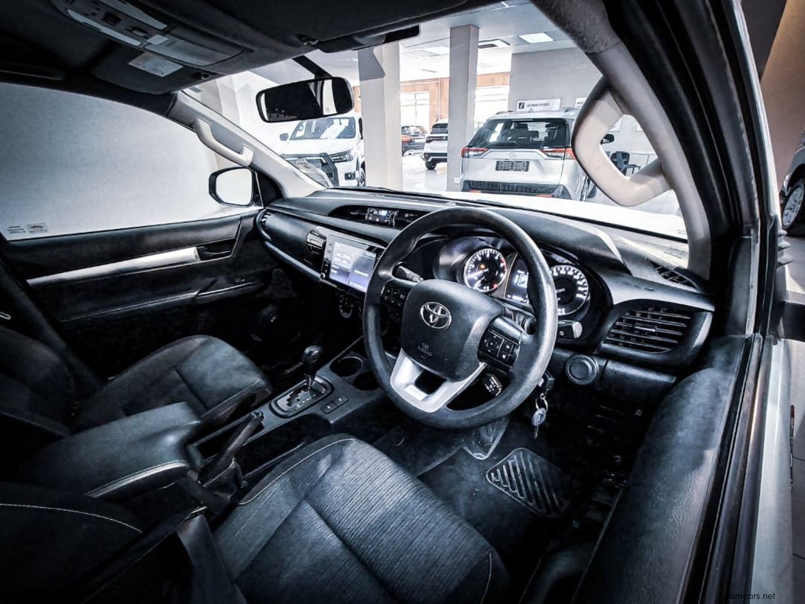 2023 Toyota Hilux 2.4 Gd-6 Raider 4x4 A/t P/u D/c photo