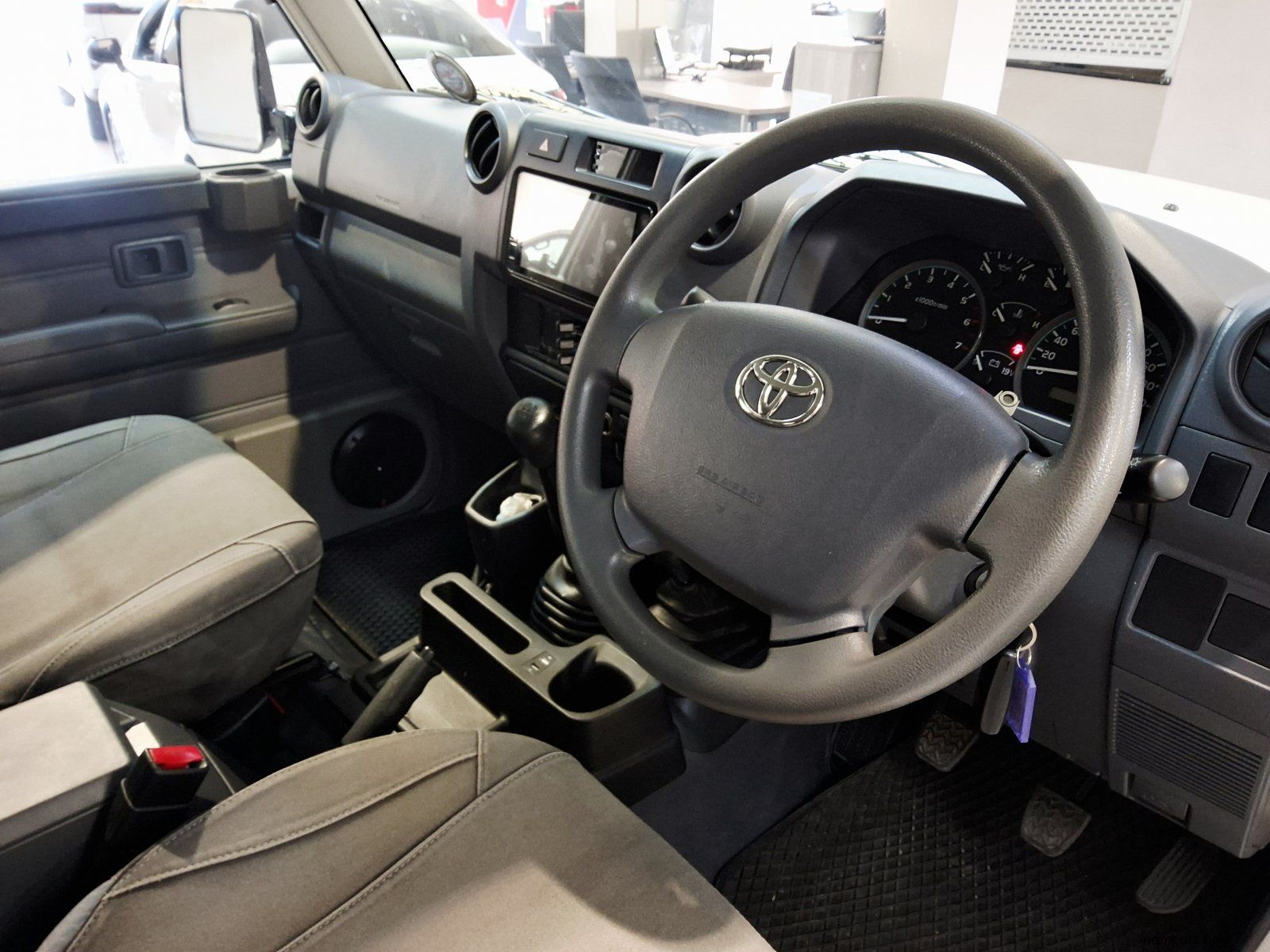 2021 Toyota LANDCRUISER 79 4.0p P/u D/c. photo