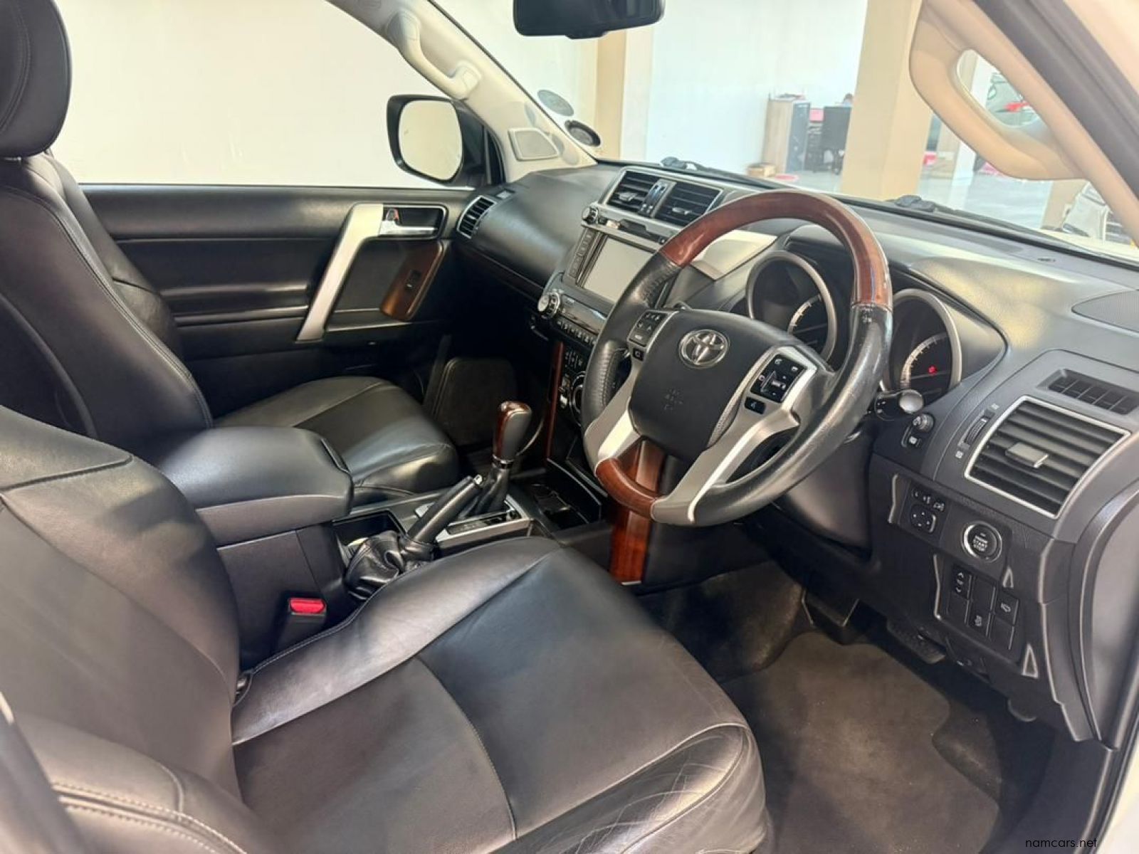 2016 Toyota Prado Vx 3.0 Tdi A/t photo