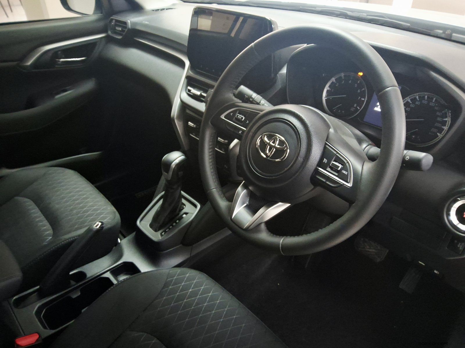 2026 Toyota URBAN CRUISER 1.5 xr A/T photo