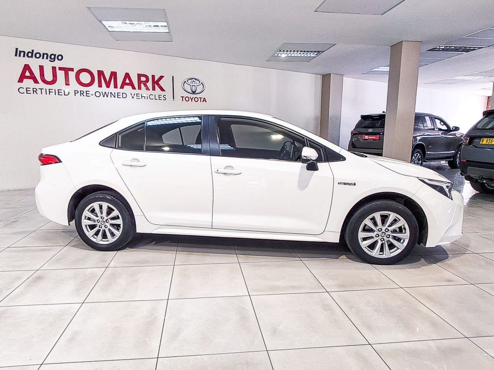 2024 Toyota Corolla CBU SD 1.8 XS HEV (66H) photo