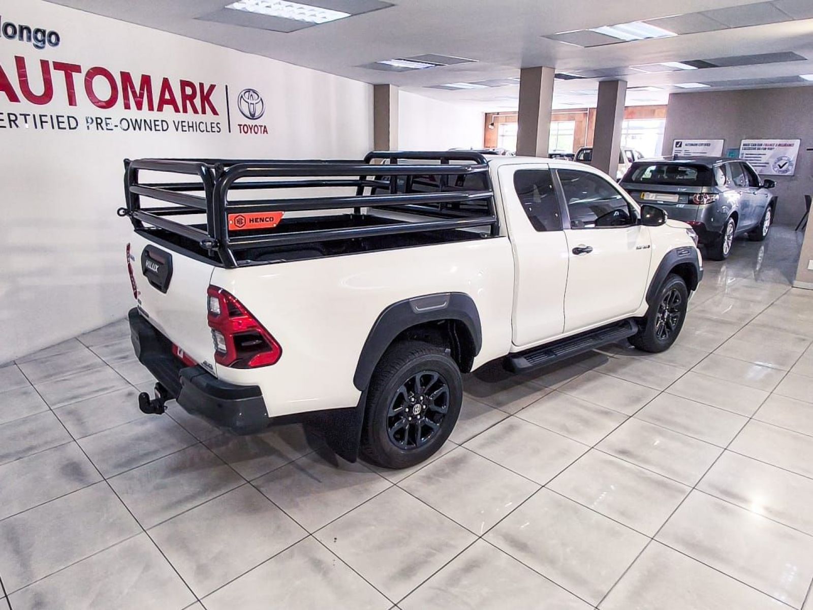 2024 Toyota Hilux 2.8 Gd-6 Rb Legend 4x4 P/u E/cab photo