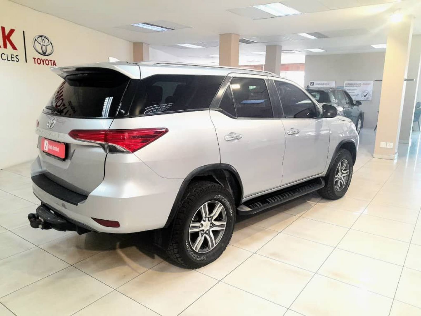 2022 Toyota Fortuner 2.4gd-6 R/b photo