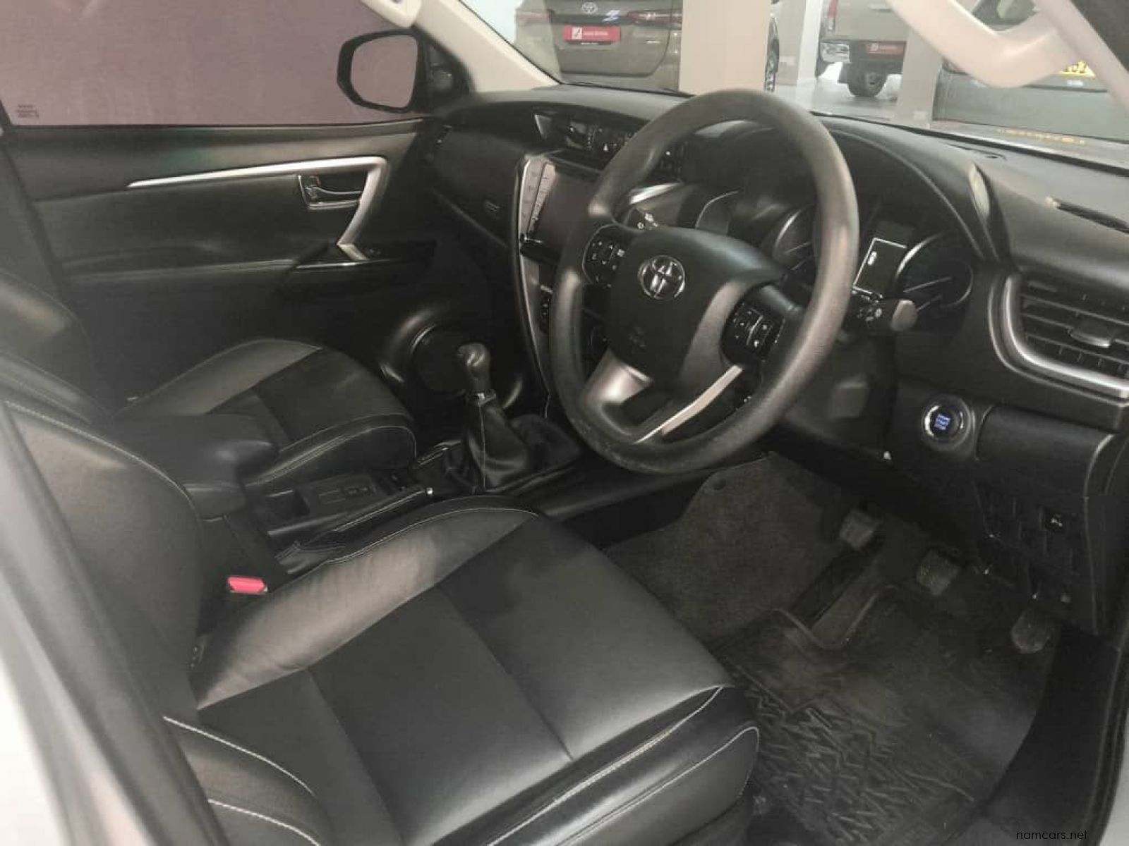 2022 Toyota Fortuner 2.4gd-6 R/b photo