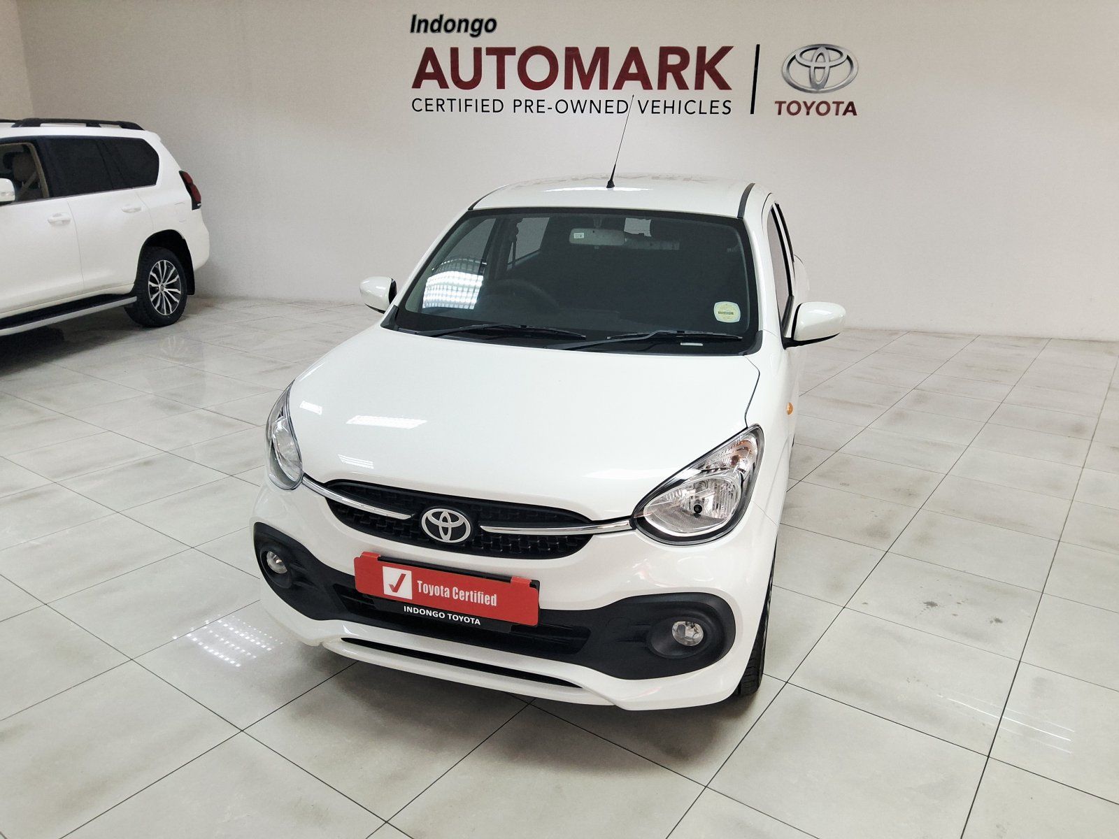 Toyota VITZ 1.0 XR A/T in Namibia