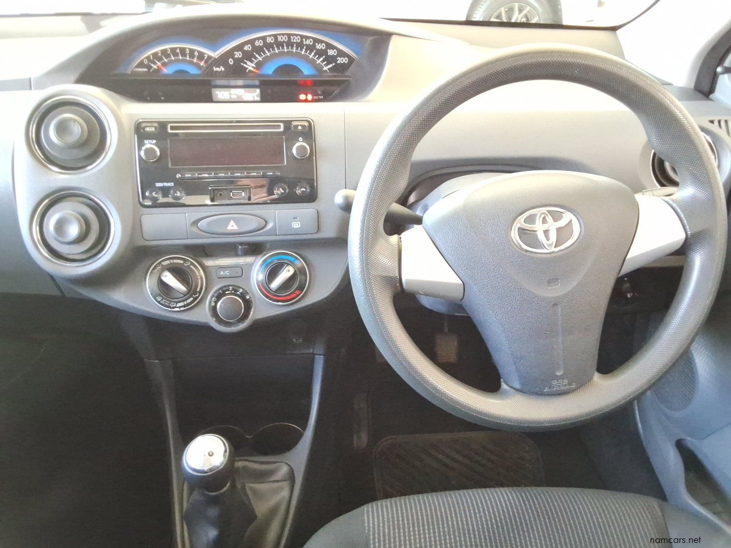 2015 Toyota Etios XS Sprint photo