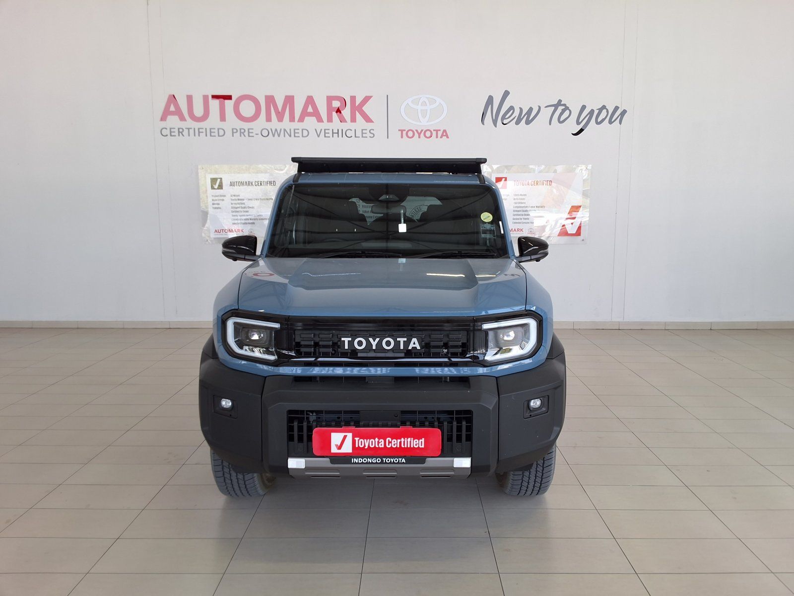 2026 Toyota Land Cruiser FJ Land Cruiser FJ 4X4 6AT VX photo