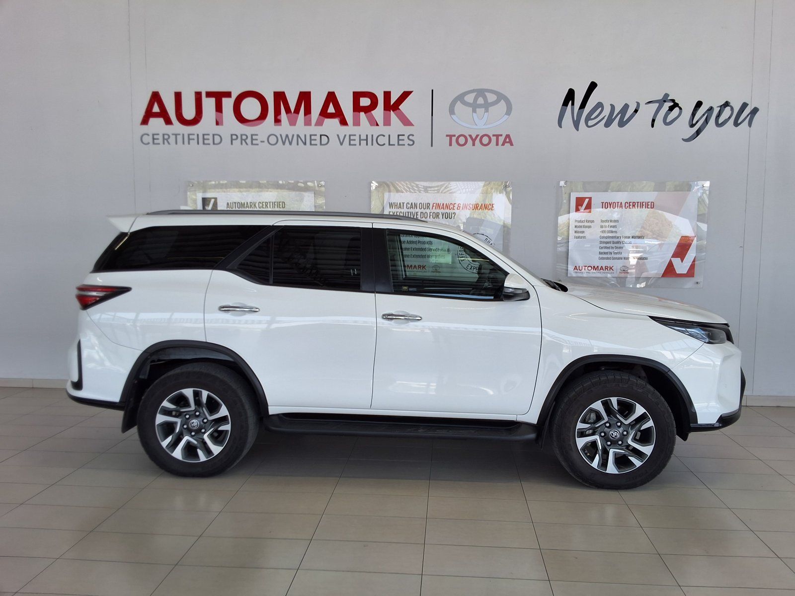 2025 Toyota Fortuner 2.4 GD6 4X4 AT photo