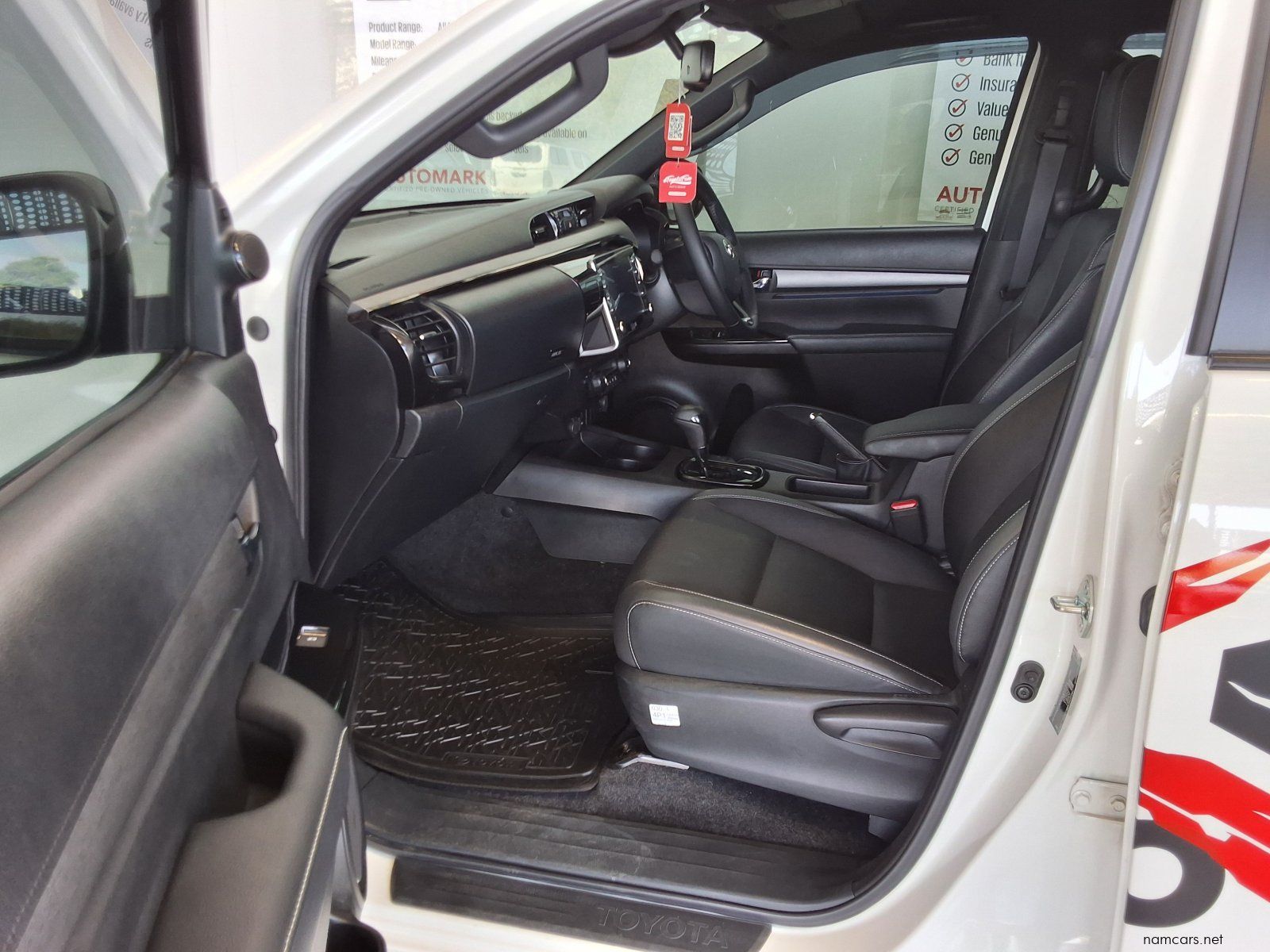 2026 Toyota Hilux Double Cab 2.8 RB LDRS AT MH photo