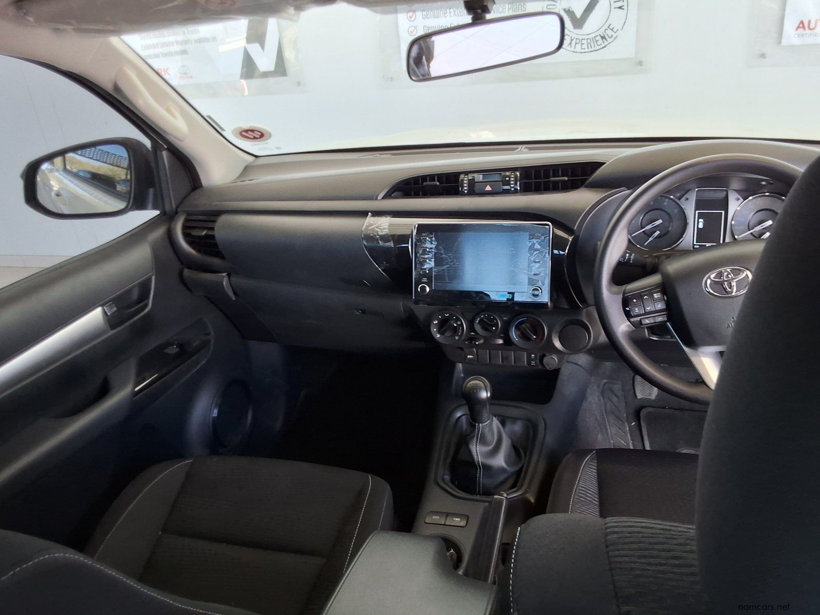 2026 Toyota Hilux Extra Cab 2.4 GD6 RB RAI 6MT photo