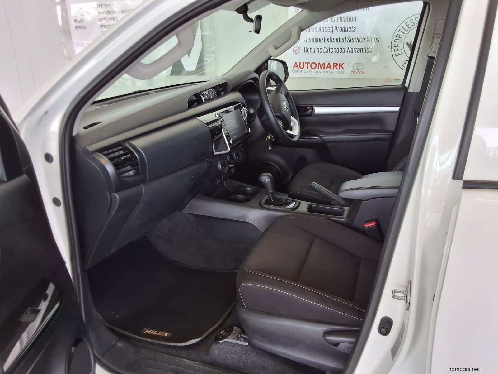 2025 Toyota Hilux Double Cab 2.4GD6 4X4 RAI AT photo