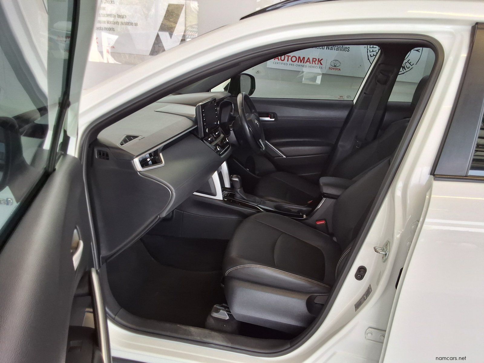 2024 Toyota Corolla Cross 1.8XS HEV photo