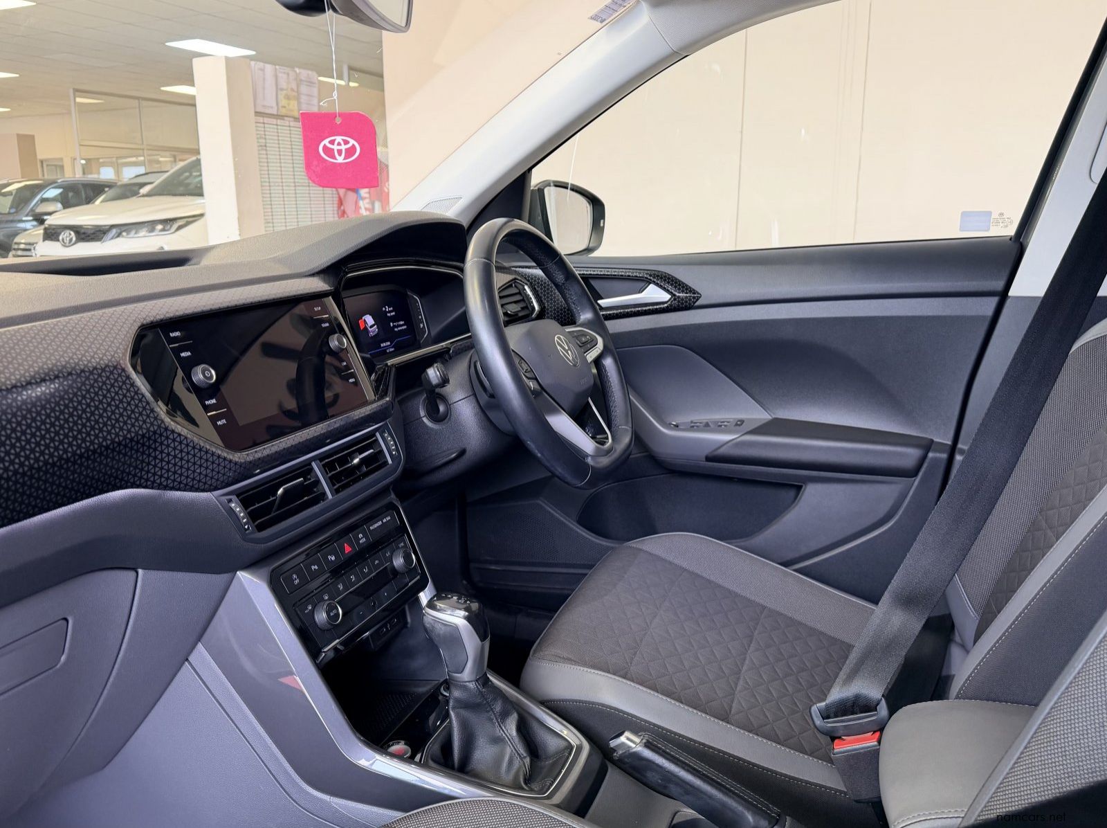2021 Volkswagen T-CROSS 1.0TSI DSG HIGHLINE pictures