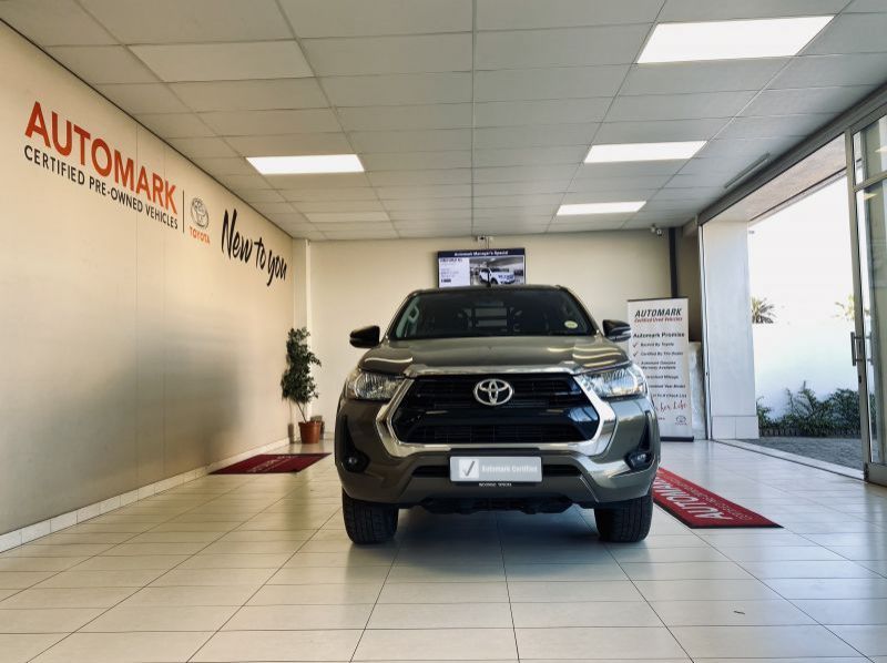 2021 Toyota Hilux 2.4 RB D/C 2x4 pictures